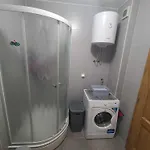 Rejjan Apartments-spacious 2br For 7, Free Parking, Tram To Old Town Apartman