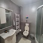 Rejjan Apartments-spacious 2br For 7, Free Parking, Tram To Old Town