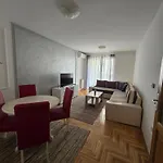 Rejjan Apartments-spacious 2br For 7, Free Parking, Tram To Old Town
