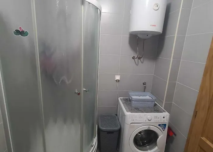 Rejjan Apartments-spacious 2br For 7, Free Parking, Tram To Old Town 公寓