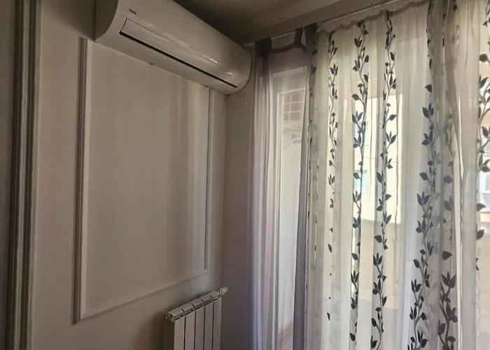 Rejjan Apartments-spacious 2br For 7, Free Parking, Tram To Old Town 塞拉耶佛