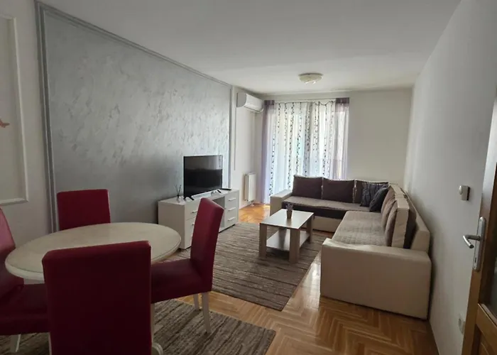 Rejjan Apartments-spacious 2br For 7, Free Parking, Tram To Old Town