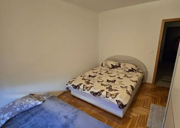 Rejjan Apartments-spacious 2br For 7, Free Parking, Tram To Old Town شقة *